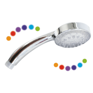 Niente più preoccupazioni per le batterie scariche! Shower Festival funziona direttamente con la pressione dell'acqua.